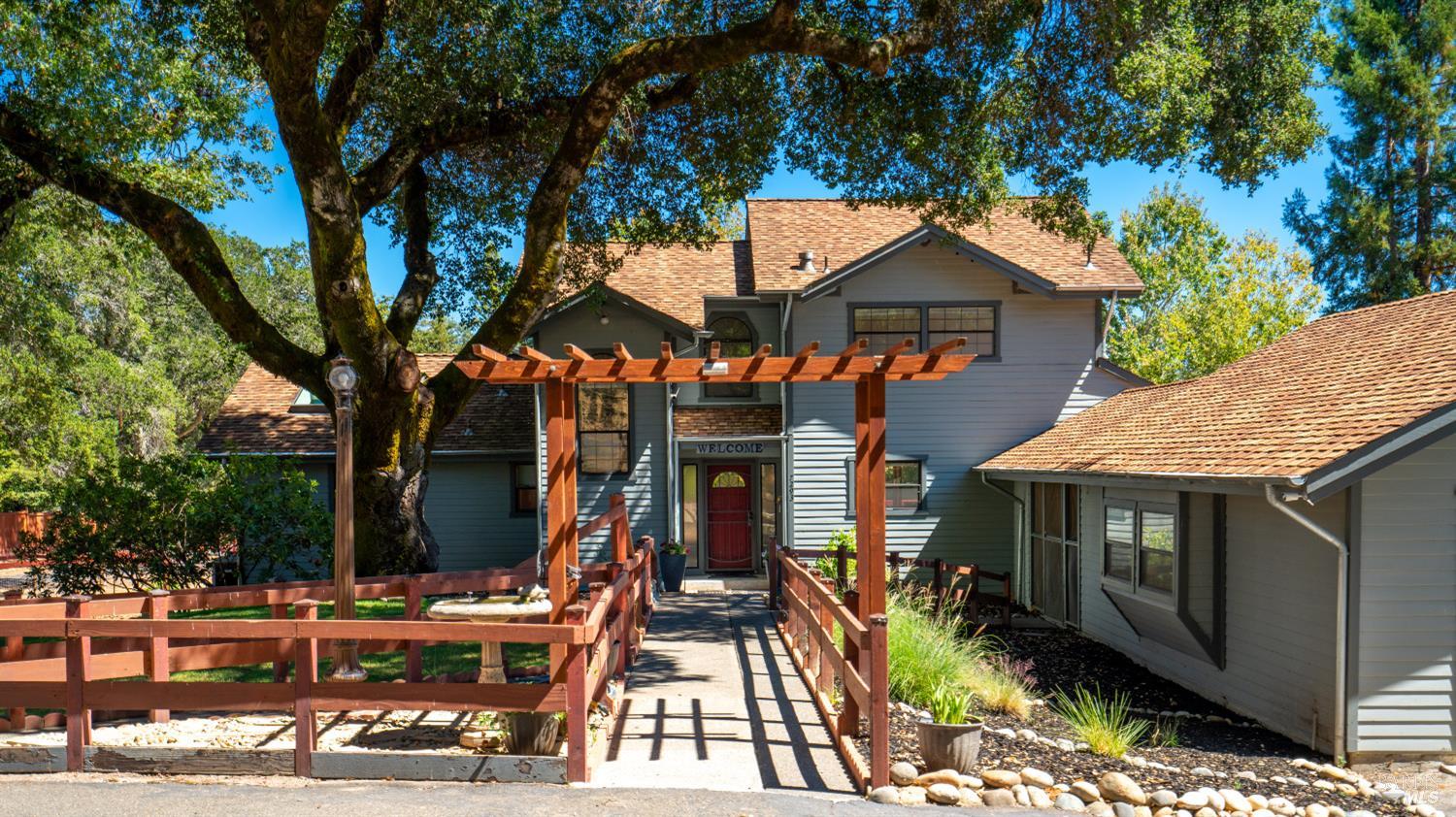 Detail Gallery Image 2 of 42 For 7293 Occidental Rd, Sebastopol,  CA 95472 - 3 Beds | 2/1 Baths