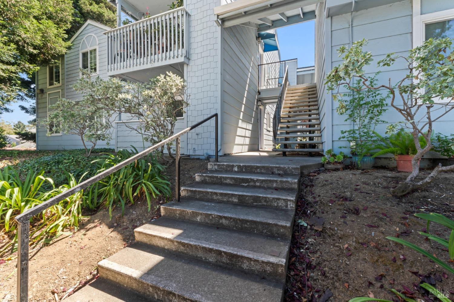 Detail Gallery Image 4 of 23 For 527 Lighthouse Dr, Vallejo,  CA 94590 - 2 Beds | 1 Baths