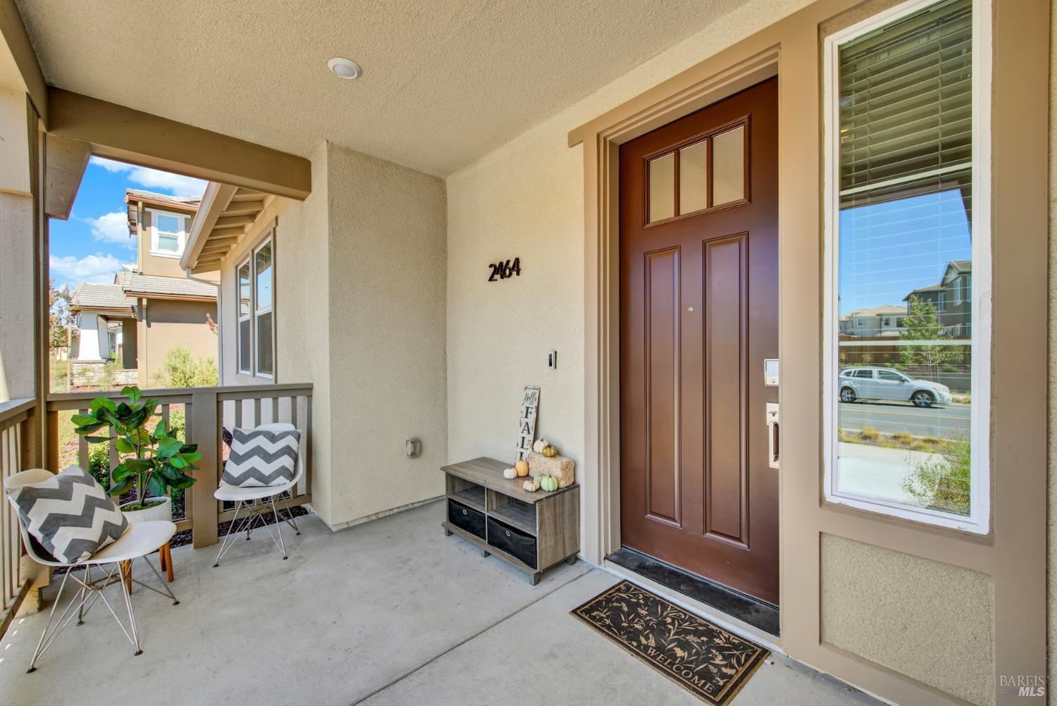 Detail Gallery Image 5 of 40 For 2464 Lake Club Dr, Fairfield,  CA 94533 - 4 Beds | 3/1 Baths