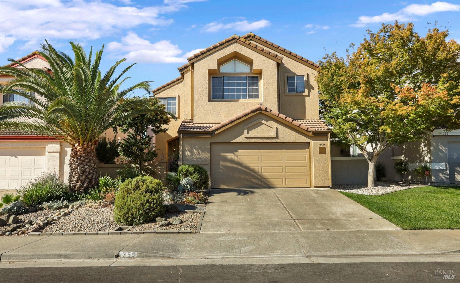 Detail Gallery Image 1 of 15 For 359 Stamper Cir, Suisun City,  CA 94585 - 4 Beds | 2/1 Baths