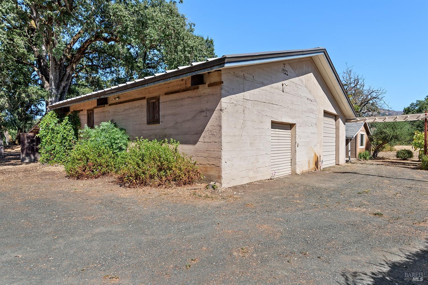 Detail Gallery Image 11 of 86 For 4104 Highway 29 Unkn, Calistoga,  CA 94515 - 4 Beds | 2 Baths