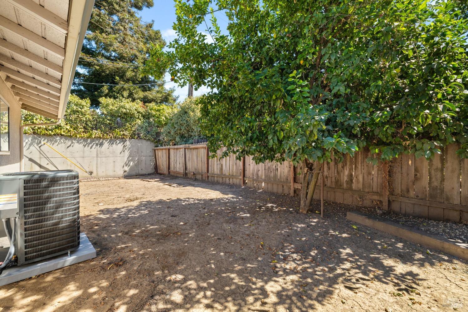 Detail Gallery Image 25 of 30 For 1812 Clay St, Fairfield,  CA 94533 - 3 Beds | 2 Baths