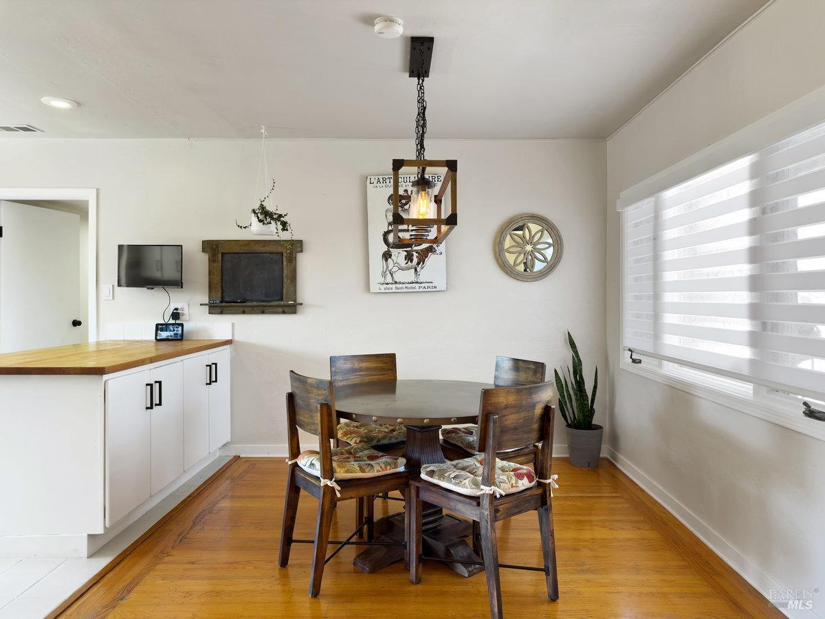 Detail Gallery Image 13 of 46 For 107 Birch Way, San Rafael,  CA 94903 - 3 Beds | 1/1 Baths