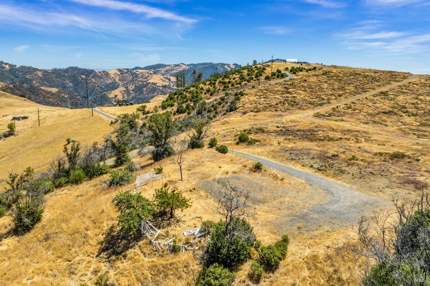 Detail Gallery Image 2 of 7 For 1950 Los Alamos Rd, Santa Rosa,  CA 95409 - – Beds | – Baths