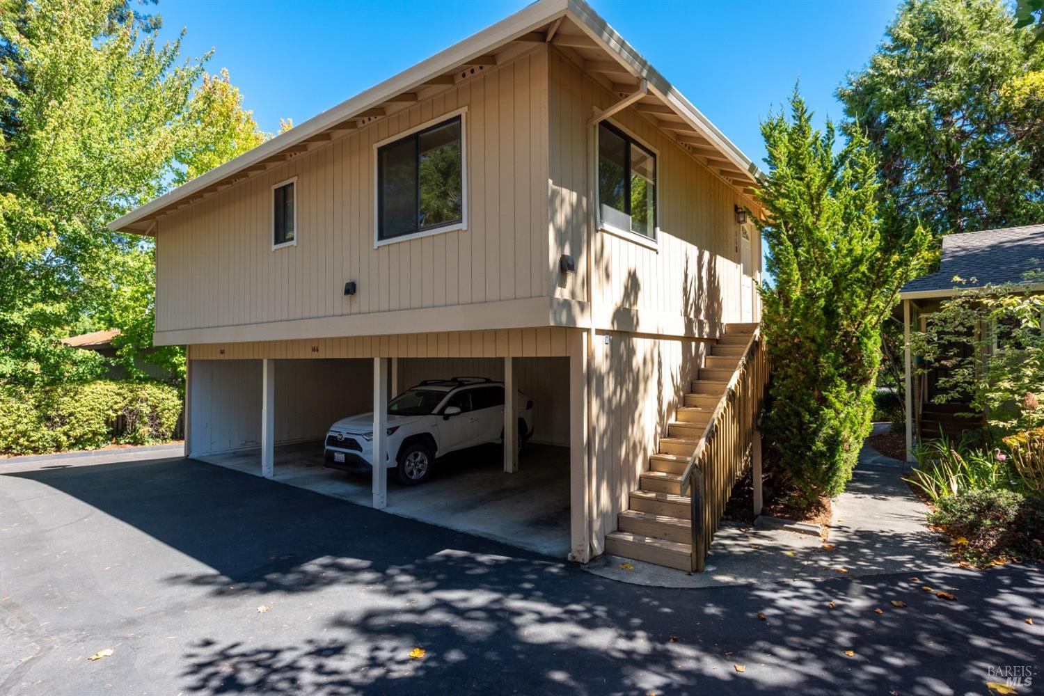 Detail Gallery Image 1 of 21 For 160 Golden Ridge Ave, Sebastopol,  CA 95472 - 2 Beds | 1 Baths