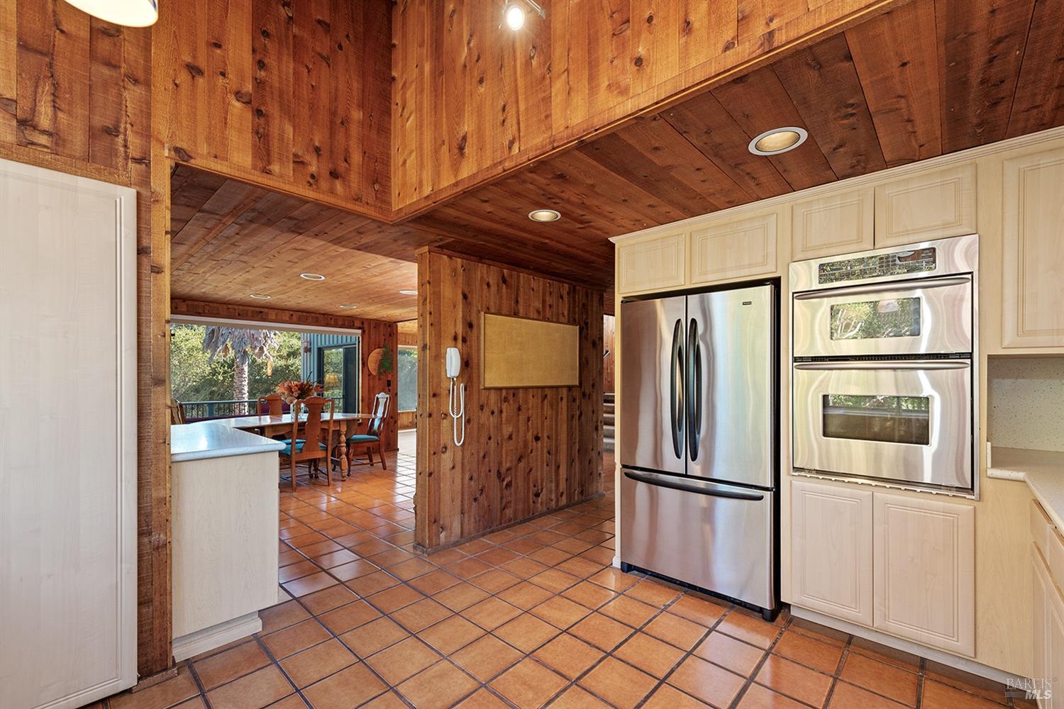 Detail Gallery Image 9 of 53 For 1097 Tilton Rd, Sebastopol,  CA 95472 - 4 Beds | 4/1 Baths