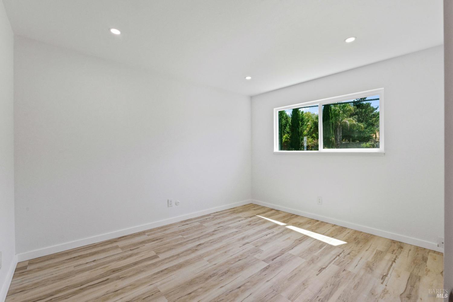 Detail Gallery Image 34 of 37 For 1004 Fulton Ave, Vallejo,  CA 94591 - 3 Beds | 2 Baths