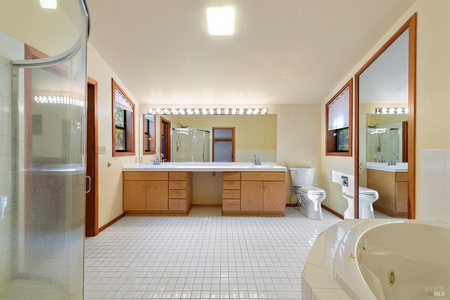 Detail Gallery Image 25 of 53 For 1097 Tilton Rd, Sebastopol,  CA 95472 - 4 Beds | 4/1 Baths