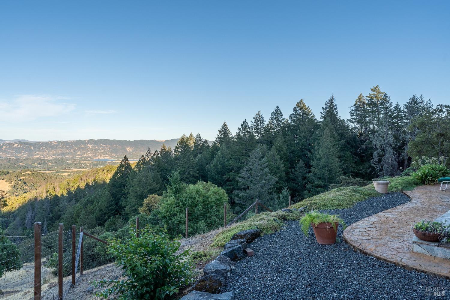 Detail Gallery Image 33 of 53 For 4250 Orr Springs Rd, Ukiah,  CA 95482 - 2 Beds | 2/1 Baths