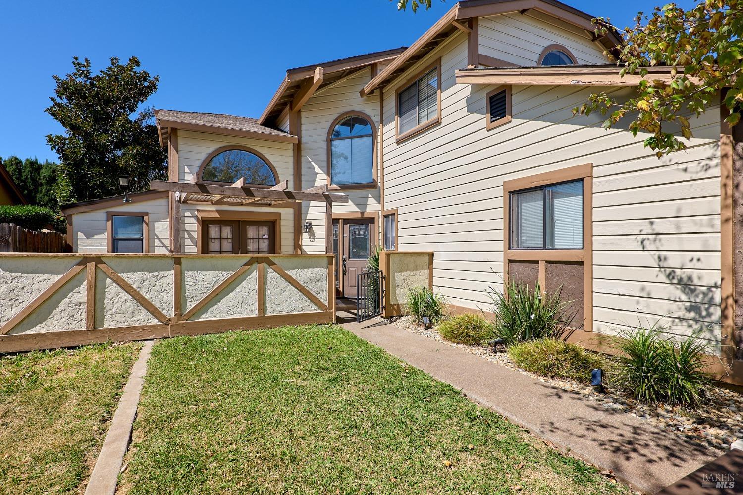 Detail Gallery Image 6 of 36 For 2681 Shasta Ct, Fairfield,  CA 94533 - 3 Beds | 2/1 Baths