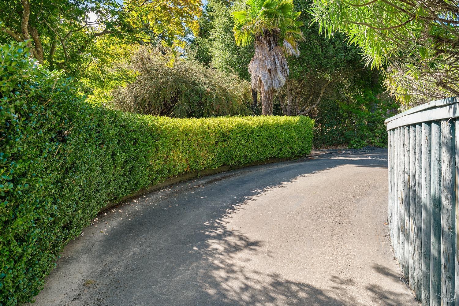 Detail Gallery Image 43 of 53 For 1097 Tilton Rd, Sebastopol,  CA 95472 - 4 Beds | 4/1 Baths