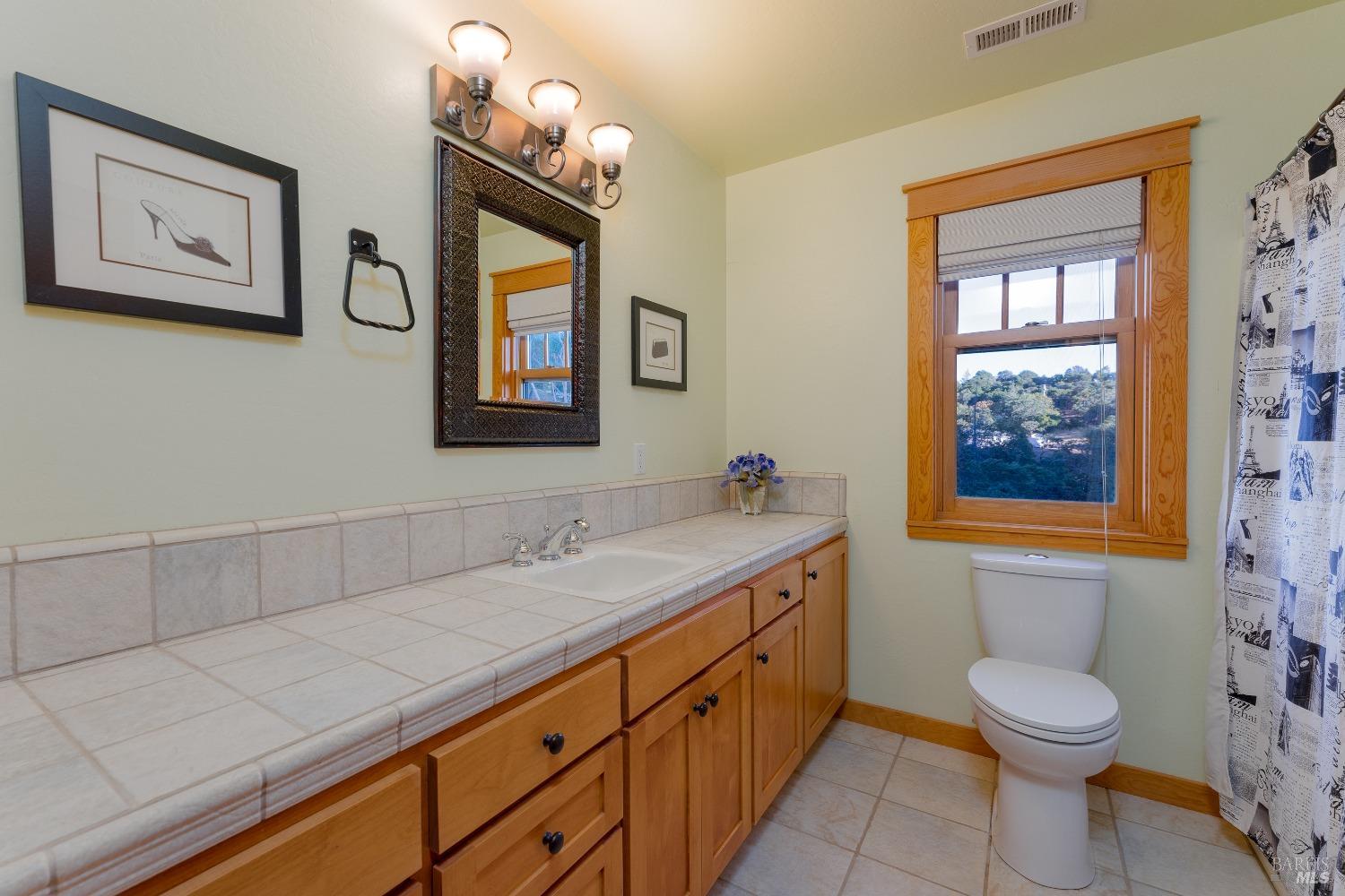 Detail Gallery Image 30 of 53 For 4250 Orr Springs Rd, Ukiah,  CA 95482 - 2 Beds | 2/1 Baths