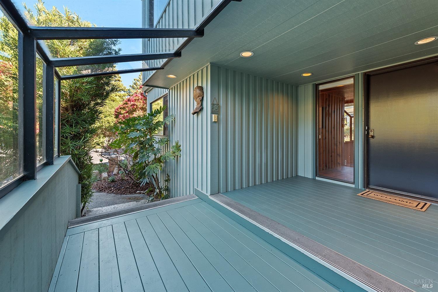 Detail Gallery Image 4 of 53 For 1097 Tilton Rd, Sebastopol,  CA 95472 - 4 Beds | 4/1 Baths