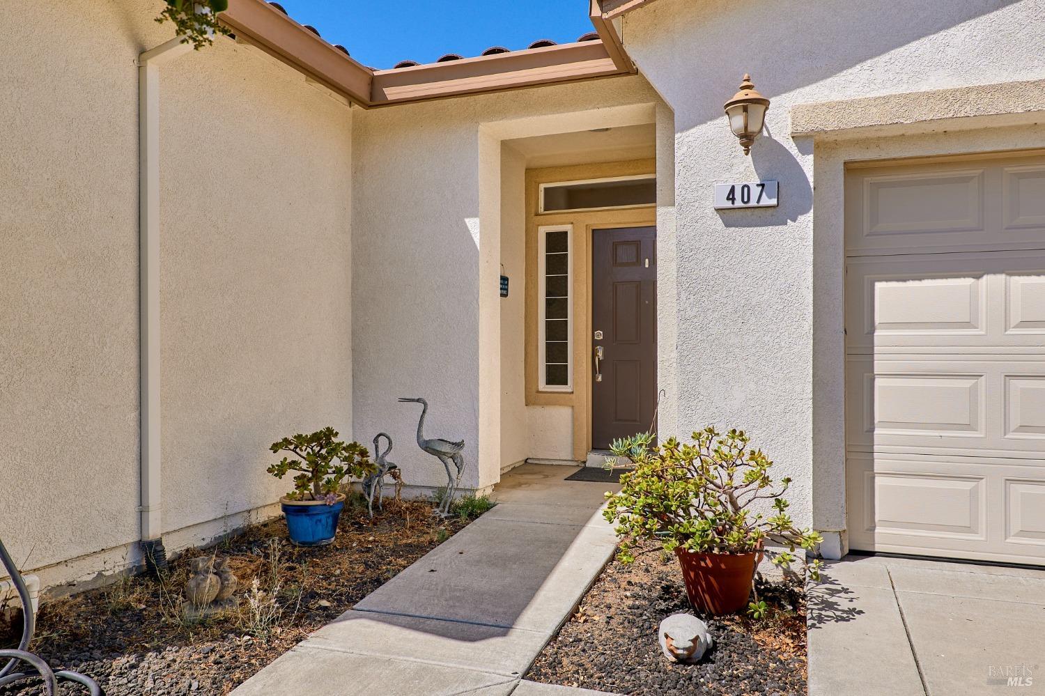 Detail Gallery Image 3 of 27 For 407 Palisades Dr, Rio Vista,  CA 94571 - 2 Beds | 2 Baths