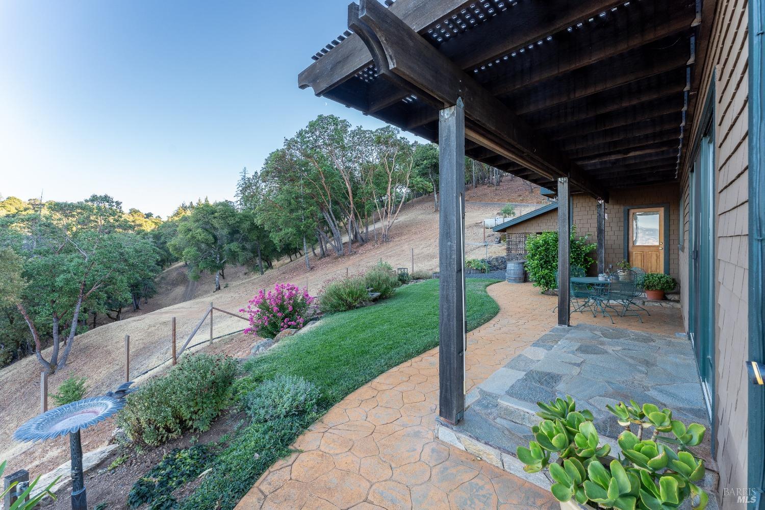 Detail Gallery Image 35 of 53 For 4250 Orr Springs Rd, Ukiah,  CA 95482 - 2 Beds | 2/1 Baths