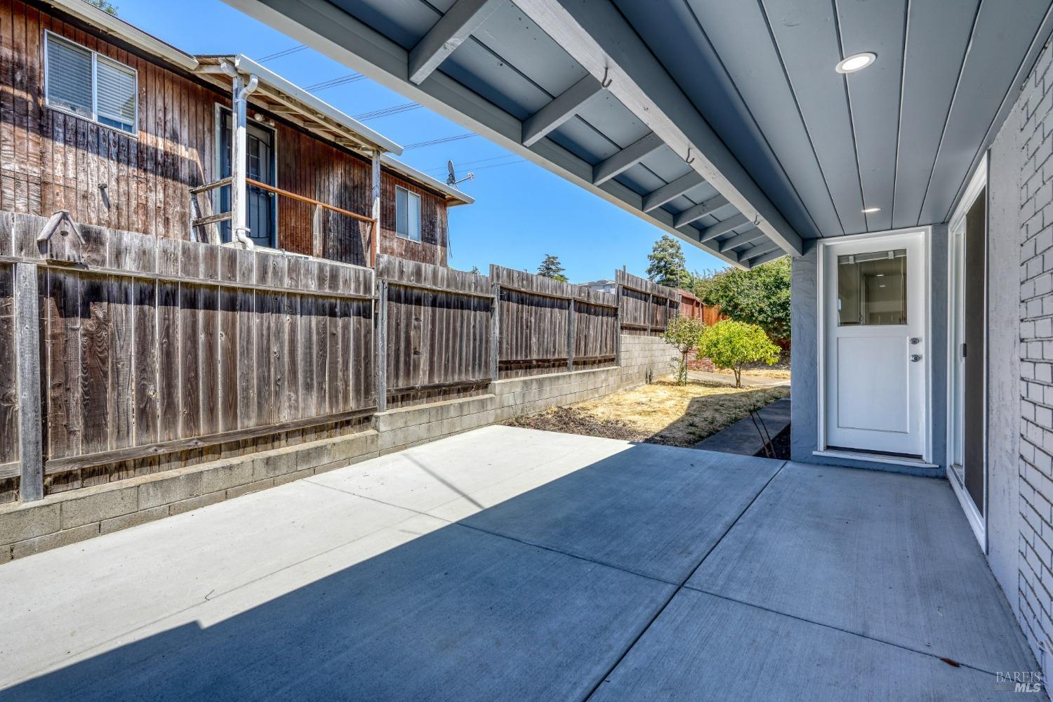 Detail Gallery Image 11 of 37 For 1004 Fulton Ave, Vallejo,  CA 94591 - 3 Beds | 2 Baths