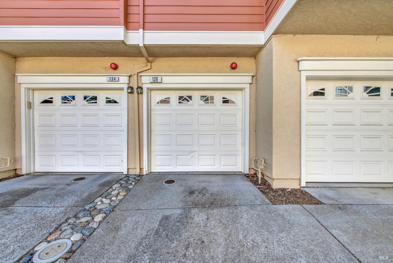 Detail Gallery Image 3 of 58 For 126 Manchester Dr, Fairfield,  CA 94533 - 2 Beds | 1/1 Baths