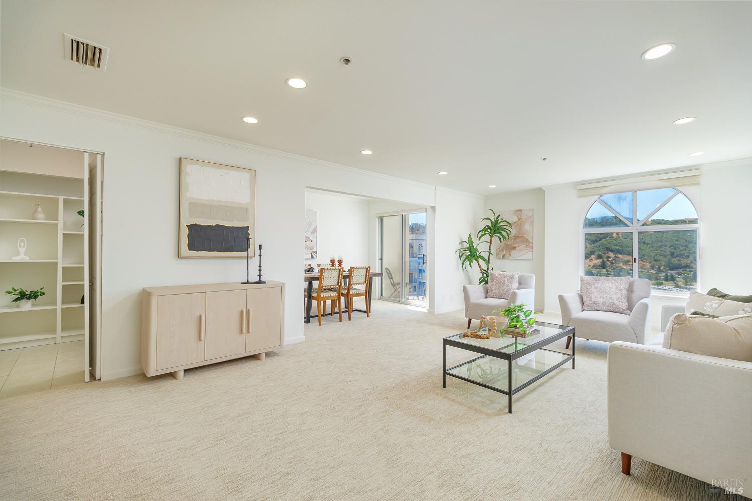 Detail Gallery Image 5 of 60 For 100 Thorndale Dr #424,  San Rafael,  CA 94903 - 2 Beds | 2 Baths