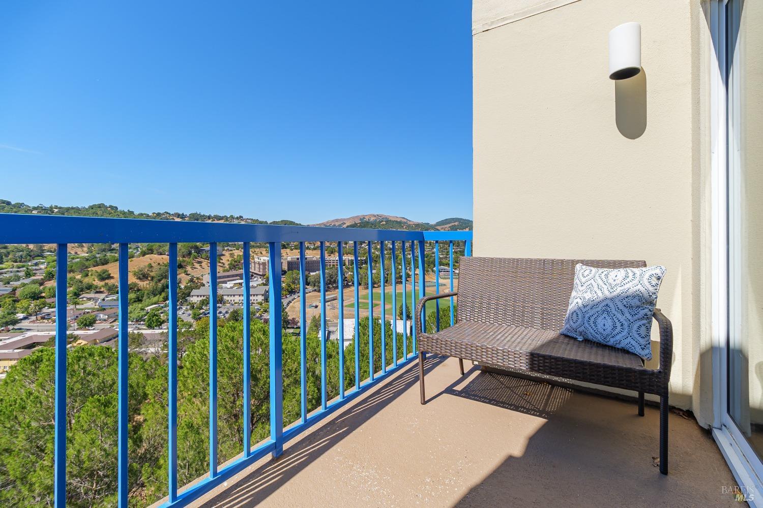 Detail Gallery Image 7 of 60 For 100 Thorndale Dr #424,  San Rafael,  CA 94903 - 2 Beds | 2 Baths