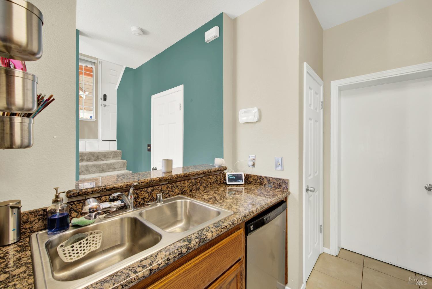 Detail Gallery Image 27 of 58 For 126 Manchester Dr, Fairfield,  CA 94533 - 2 Beds | 1/1 Baths