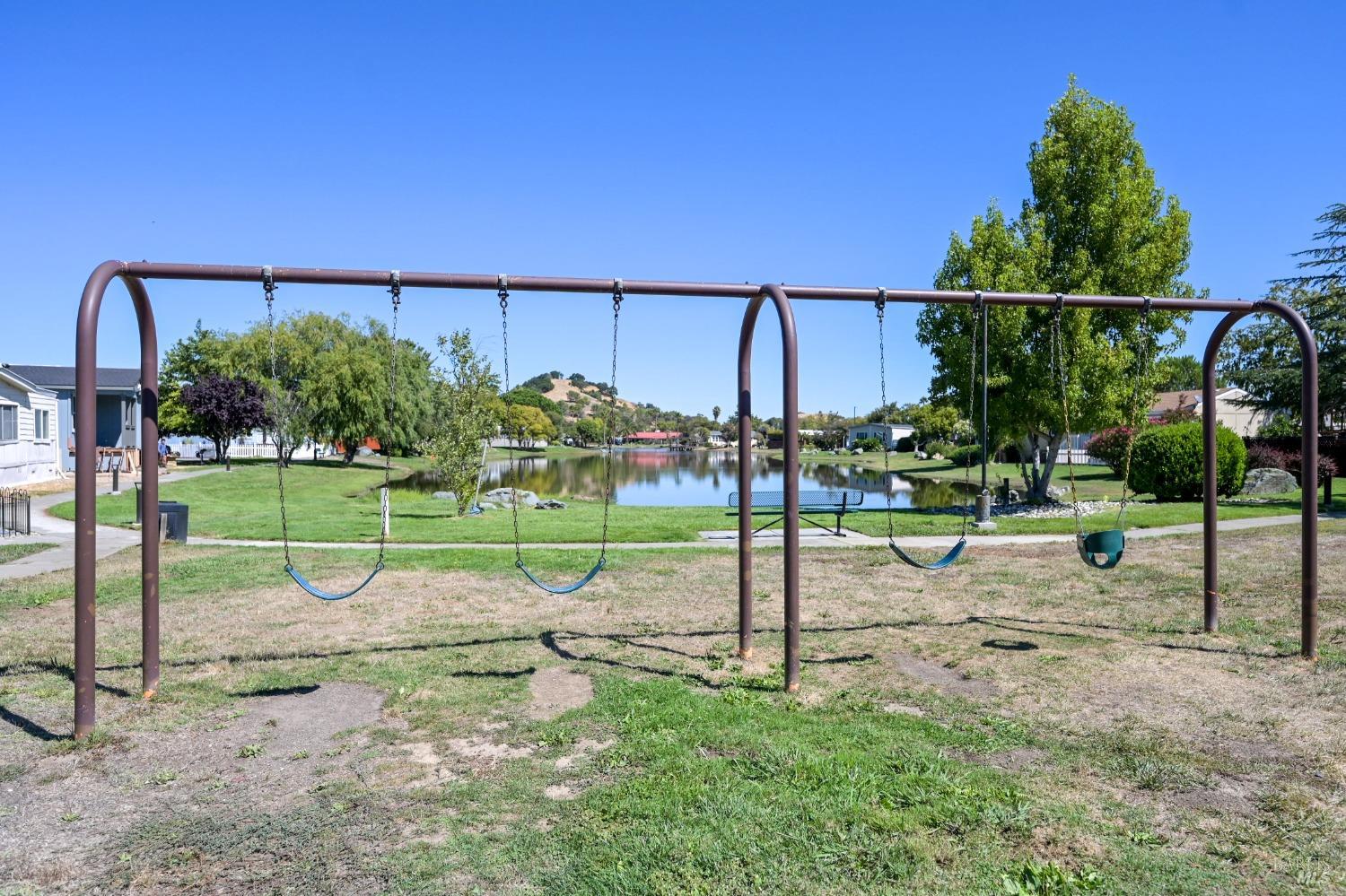 Detail Gallery Image 36 of 40 For 196 Isle Royale Ct, San Rafael,  CA 94903 - 3 Beds | 2 Baths