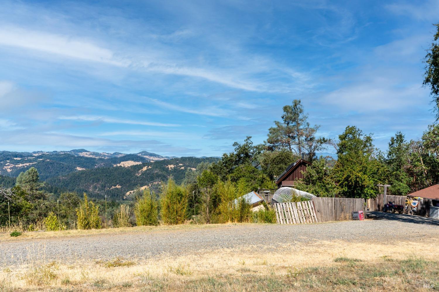 Detail Gallery Image 12 of 37 For 34010 Shimmins Ridge Rdgs, Willits,  CA 95490 - 2 Beds | 1 Baths