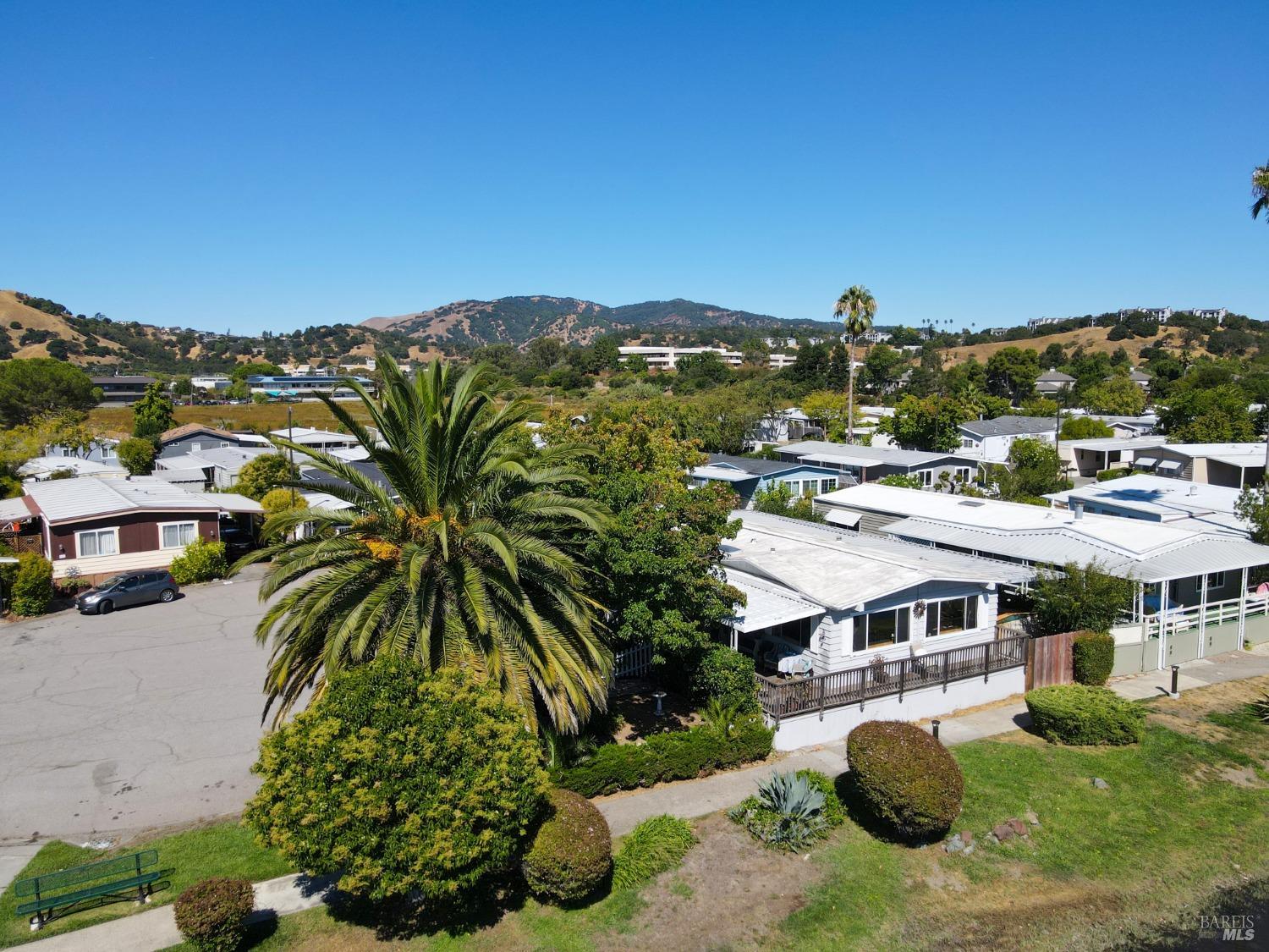 Detail Gallery Image 28 of 40 For 196 Isle Royale Ct, San Rafael,  CA 94903 - 3 Beds | 2 Baths