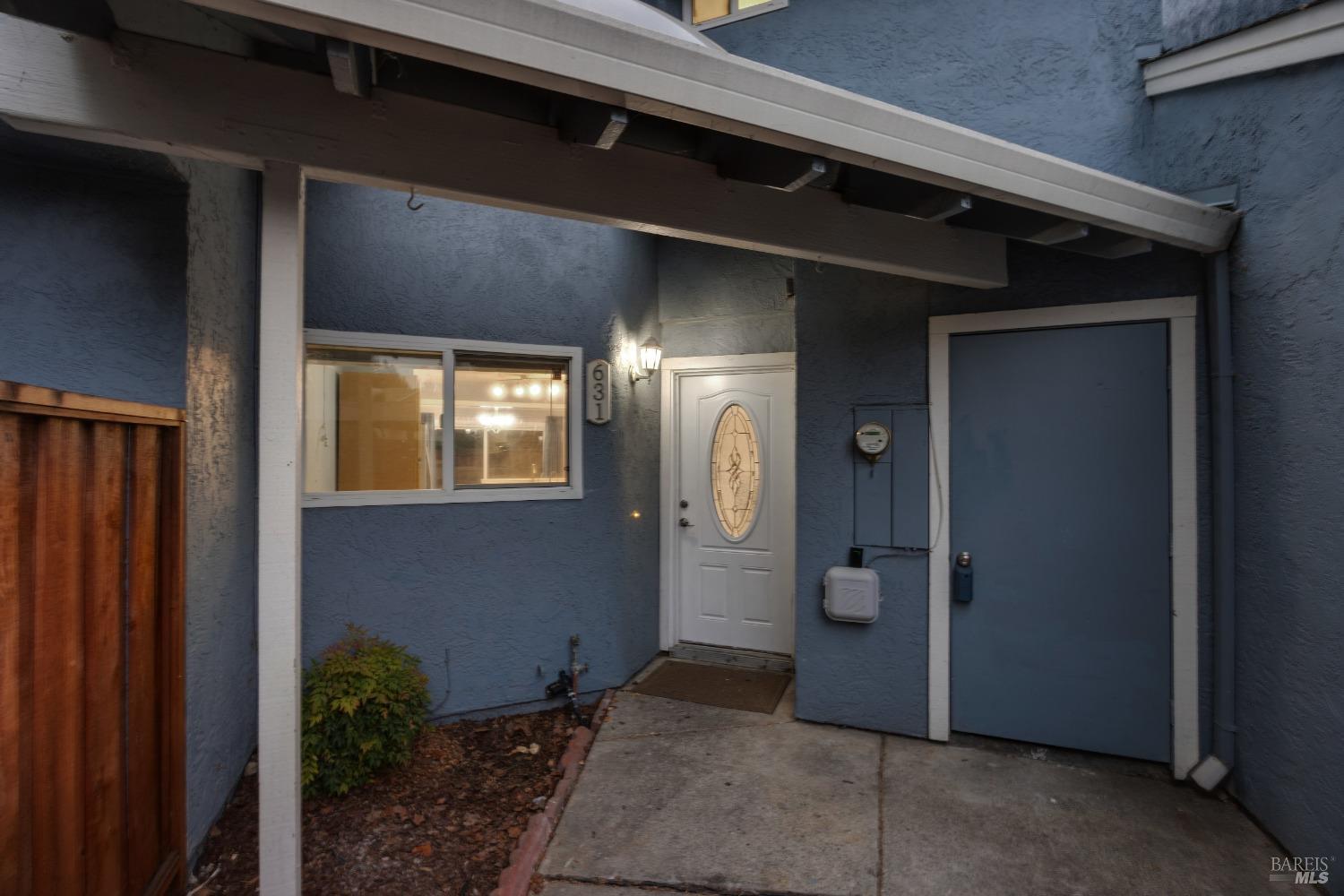 Detail Gallery Image 1 of 1 For 631 Racquet Club Cir, Rohnert Park,  CA 94928 - 3 Beds | 1/1 Baths