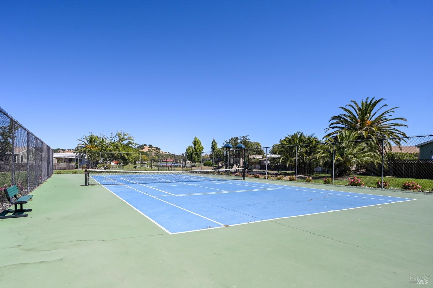 Detail Gallery Image 34 of 40 For 196 Isle Royale Ct, San Rafael,  CA 94903 - 3 Beds | 2 Baths