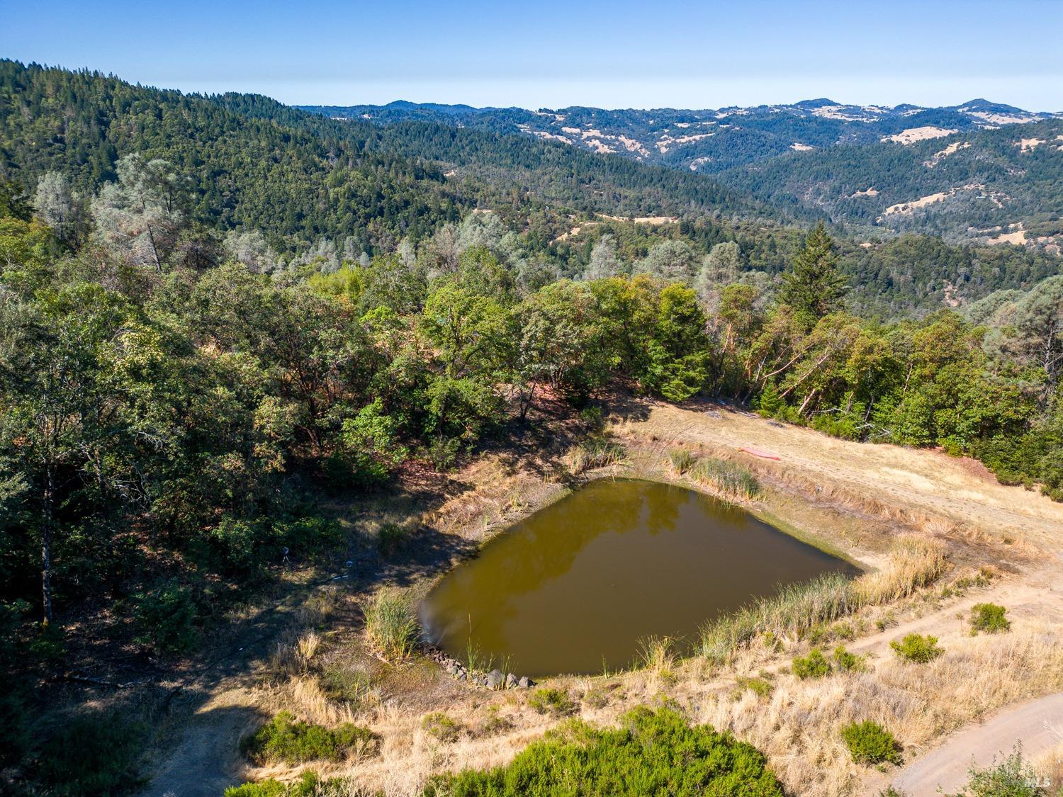 Detail Gallery Image 24 of 37 For 34010 Shimmins Ridge Rdgs, Willits,  CA 95490 - 2 Beds | 1 Baths