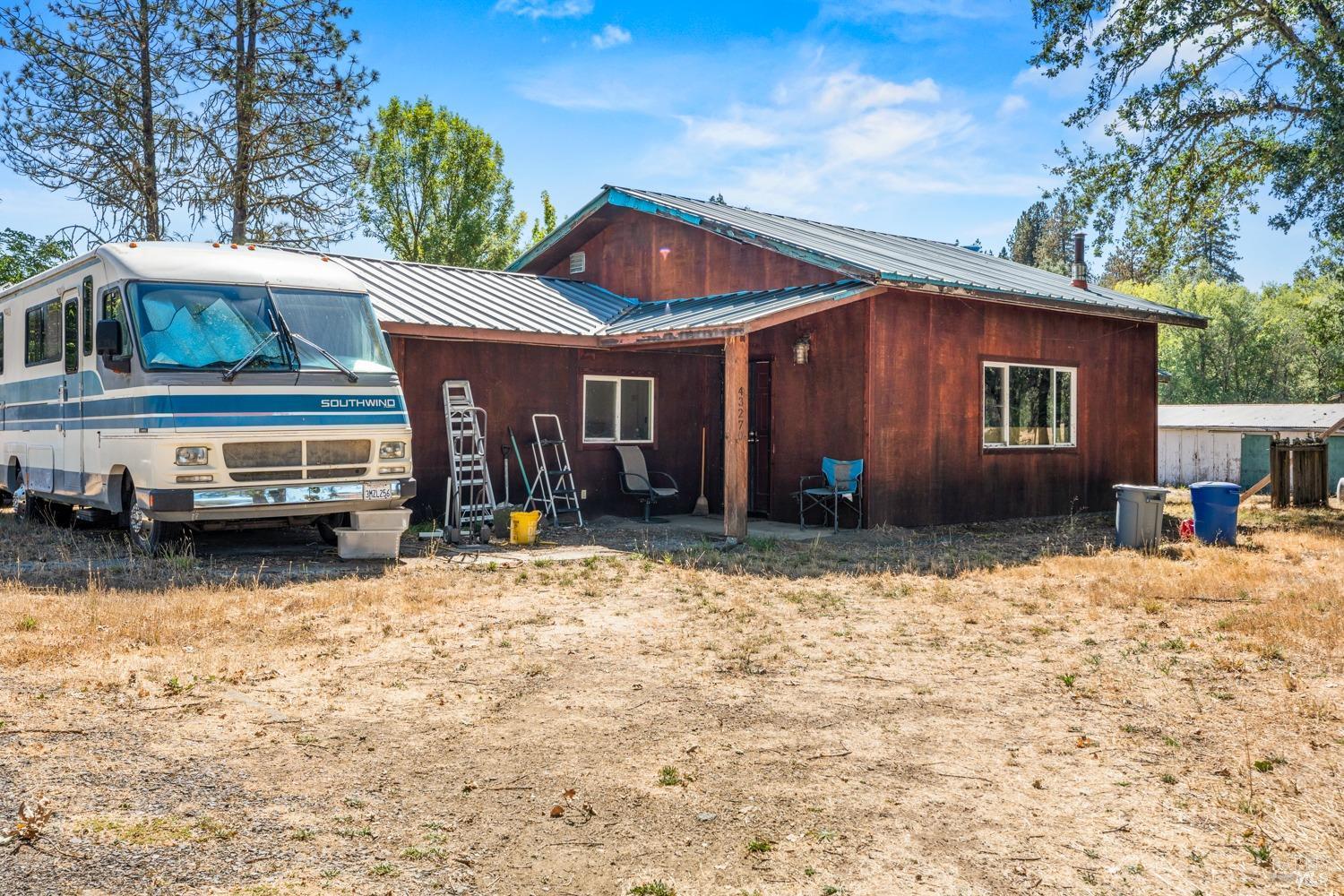 Detail Gallery Image 8 of 21 For 43270 N Highway 101 Unkn, Laytonville,  CA 95454 - 2 Beds | 1 Baths