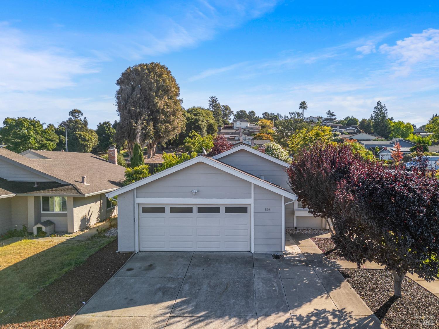 Detail Gallery Image 1 of 1 For 804 Coral Ridge Cir, Rodeo,  CA 94572 - 3 Beds | 2 Baths