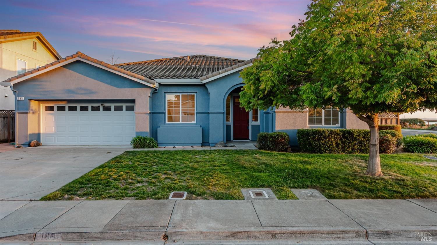 Detail Gallery Image 1 of 1 For 185 Spikerush Cir, American Canyon,  CA 94503 - 4 Beds | 3 Baths