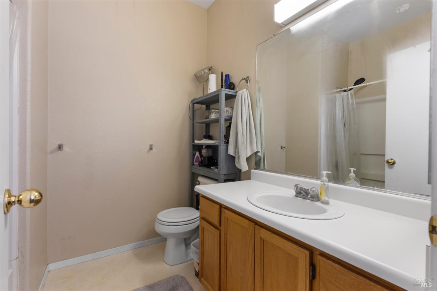 Detail Gallery Image 15 of 23 For 1507 Pinebrook Pl, Santa Rosa,  CA 95403 - 3 Beds | 2/1 Baths