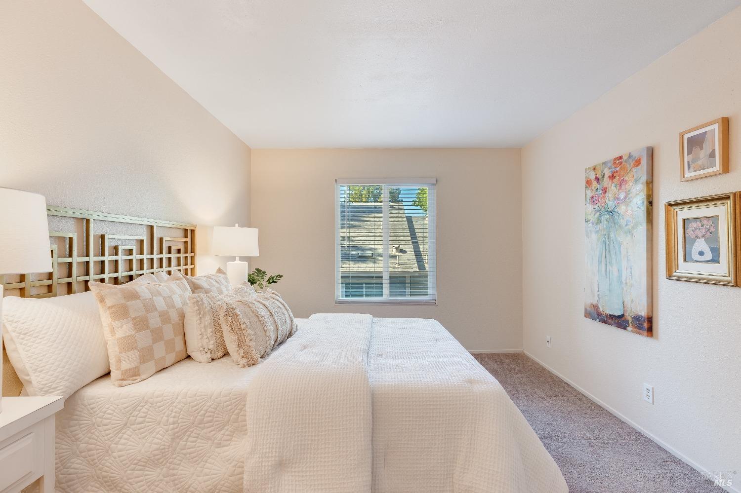 Detail Gallery Image 2 of 34 For 5450 Concord Blvd #M2,  Concord,  CA 94521 - 2 Beds | 1/1 Baths