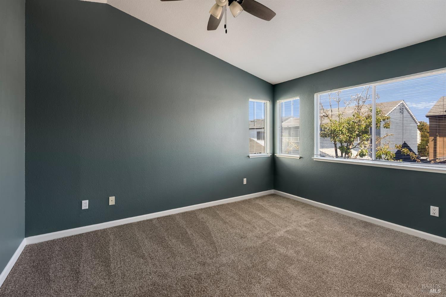 Detail Gallery Image 17 of 25 For 2298 Francisco Ave, Santa Rosa,  CA 95403 - 3 Beds | 2/1 Baths