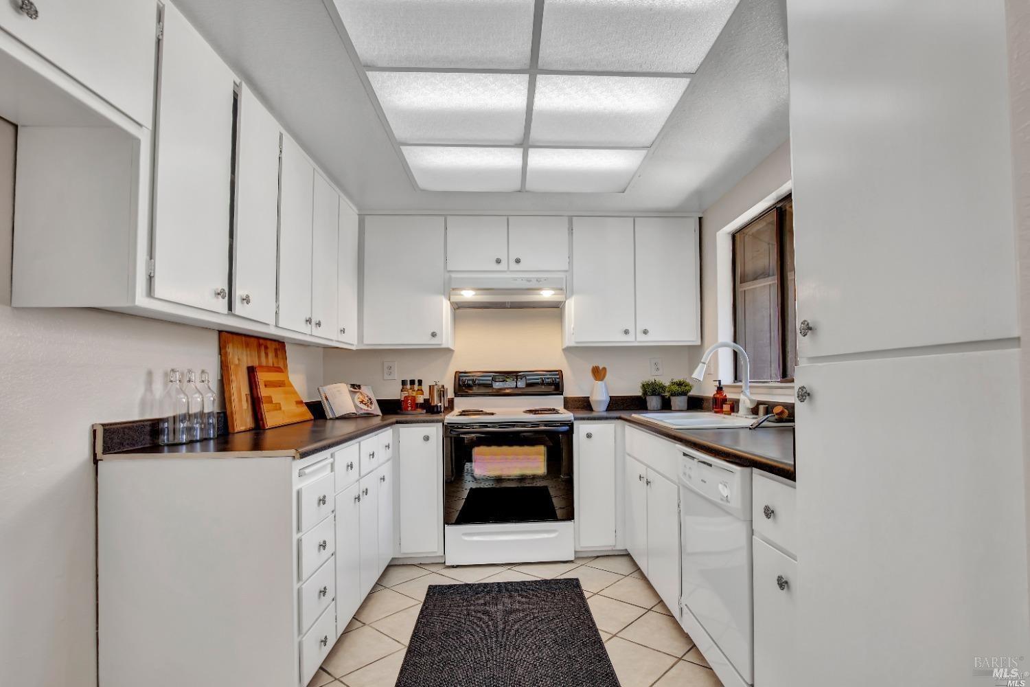 Detail Gallery Image 20 of 38 For 2890 Redwood Pkwy #72,  Vallejo,  CA 94591 - 2 Beds | 2 Baths