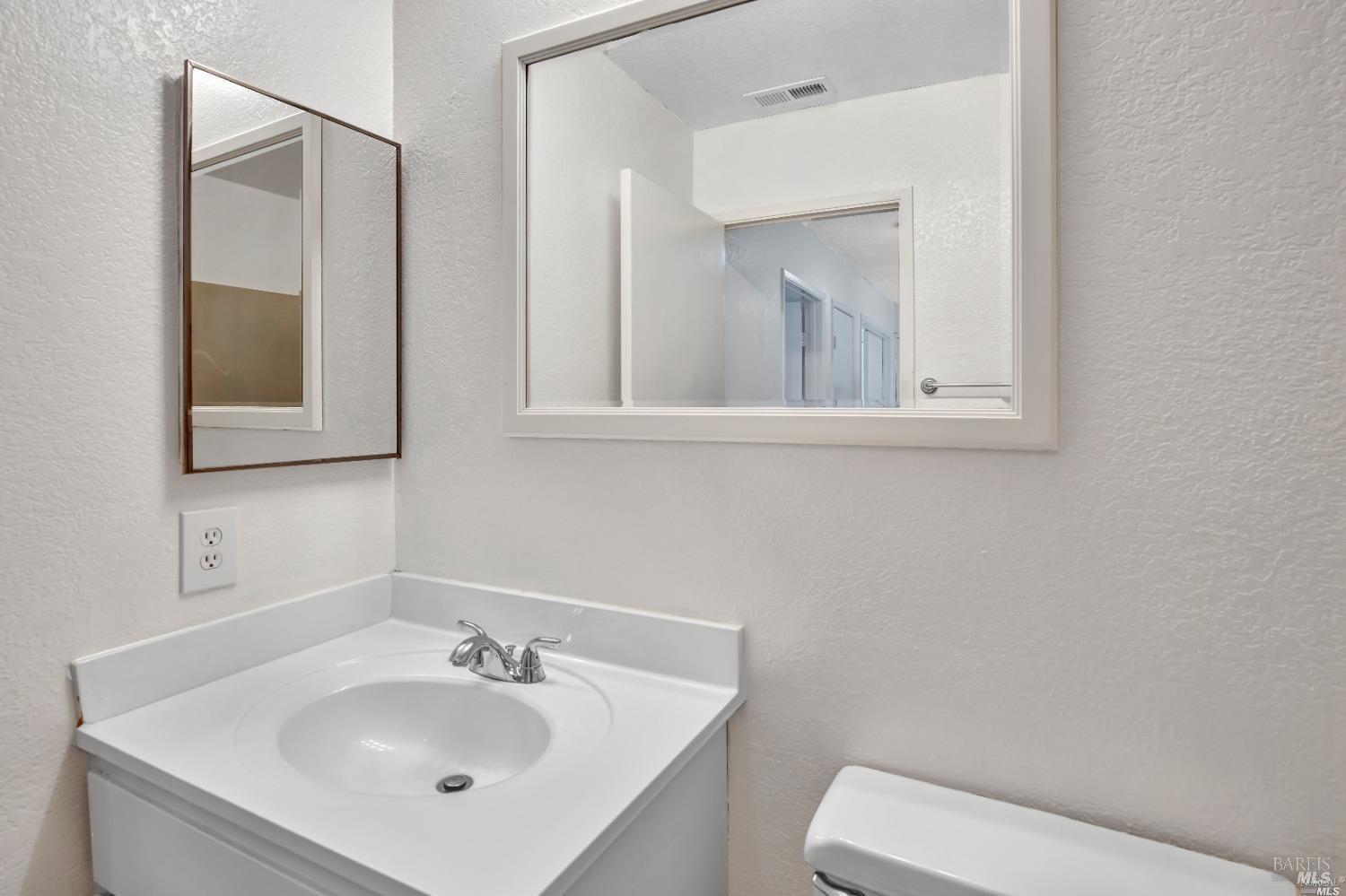 Detail Gallery Image 38 of 38 For 2890 Redwood Pkwy #72,  Vallejo,  CA 94591 - 2 Beds | 2 Baths