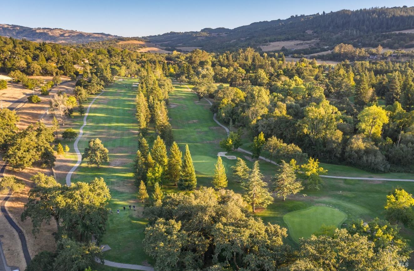 Detail Gallery Image 32 of 32 For 4711 Tee View Ct, Santa Rosa,  CA 95405 - 3 Beds | 3 Baths