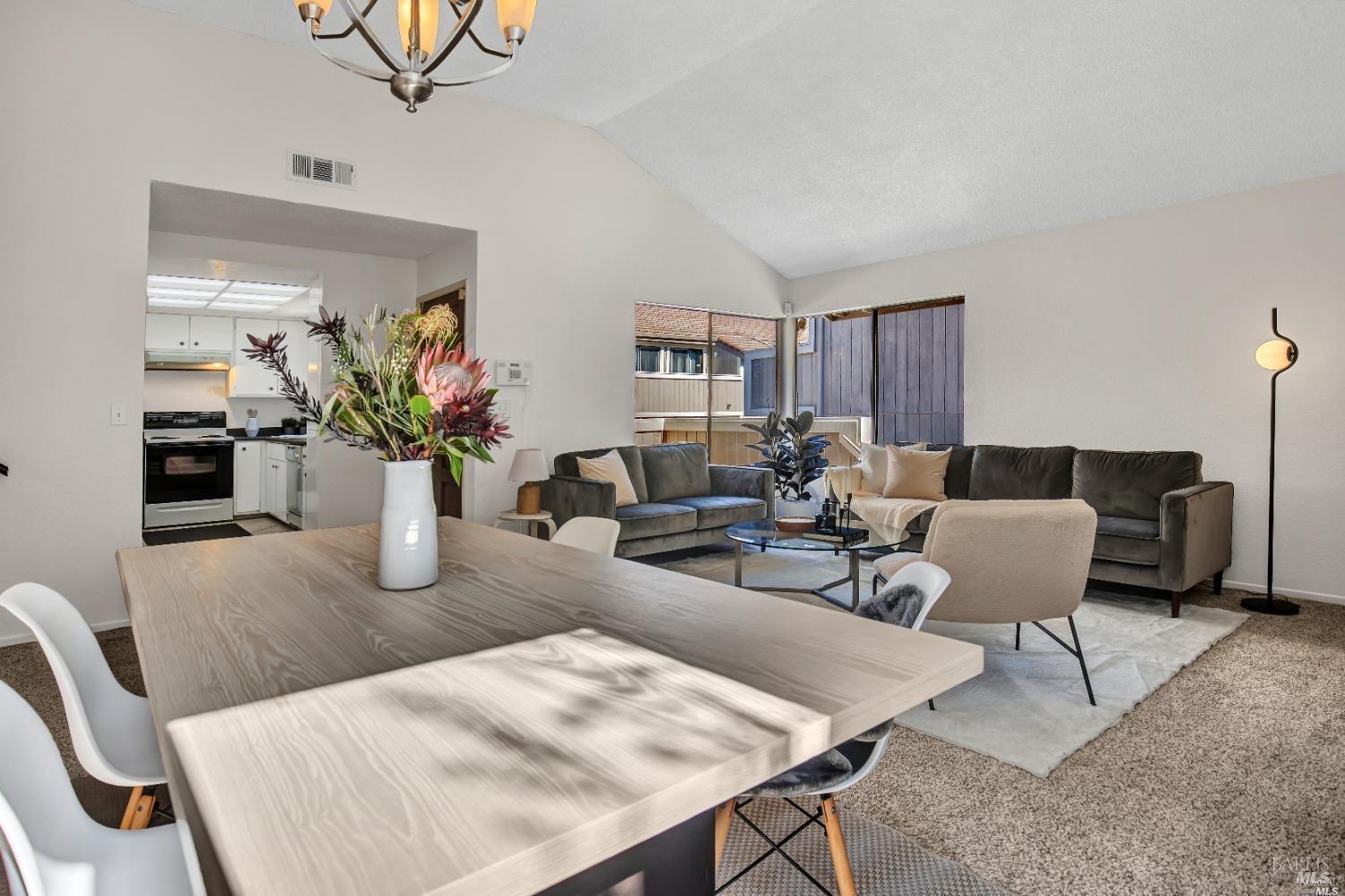 Detail Gallery Image 16 of 38 For 2890 Redwood Pkwy #72,  Vallejo,  CA 94591 - 2 Beds | 2 Baths