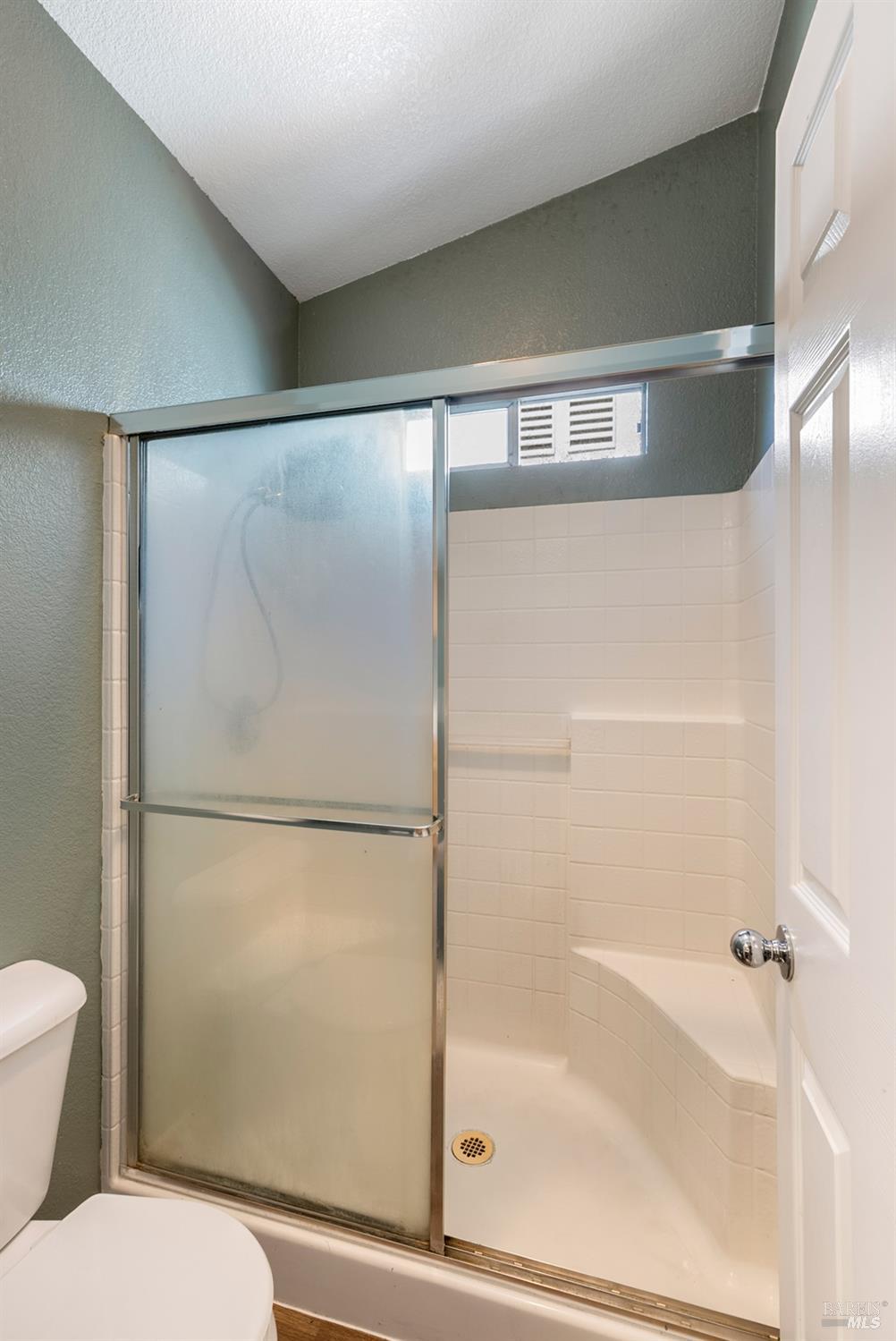 Detail Gallery Image 20 of 25 For 2298 Francisco Ave, Santa Rosa,  CA 95403 - 3 Beds | 2/1 Baths