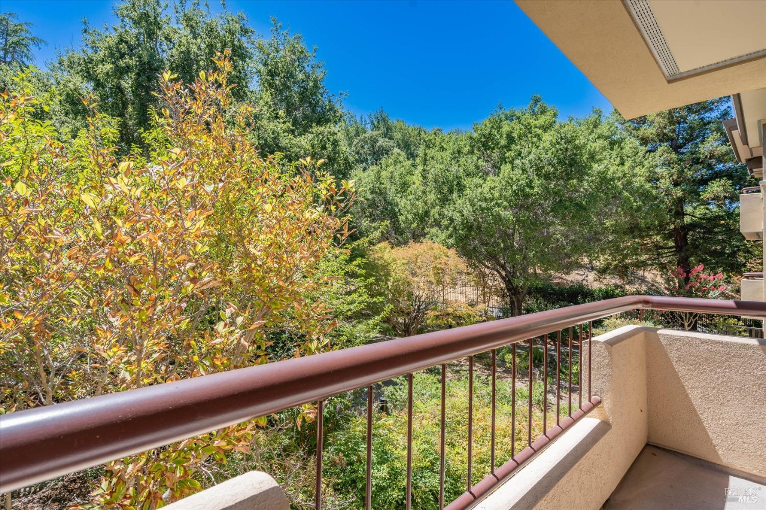 Detail Gallery Image 23 of 26 For Address Is Not Disclosed,  San Rafael,  CA 94903 - 1 Beds | 2 Baths