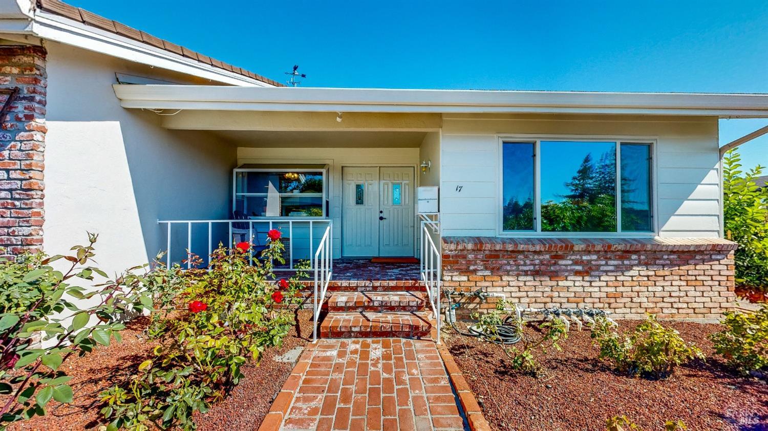 Detail Gallery Image 1 of 1 For 17 Eddie Ct, Petaluma,  CA 94952 - 4 Beds | 2 Baths