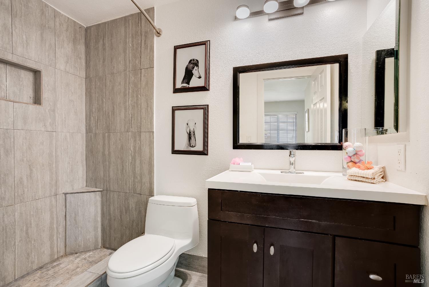 Detail Gallery Image 22 of 39 For 1619 Birdhaven Way, Pittsburg,  CA 94565 - 3 Beds | 2/1 Baths