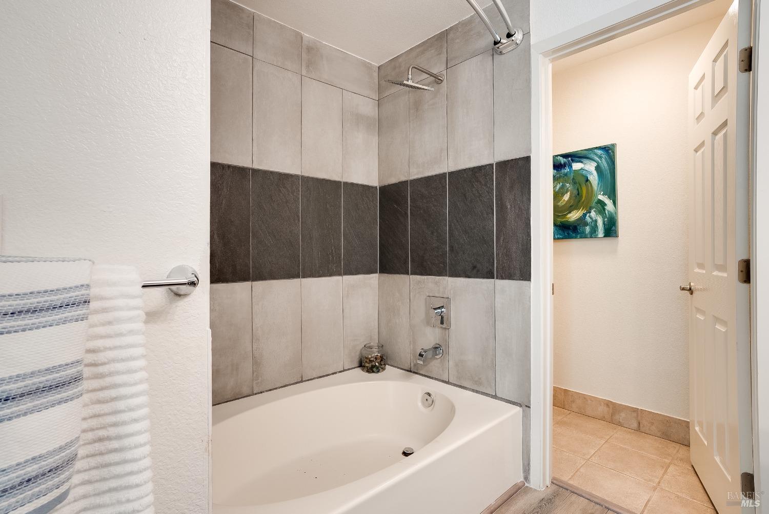 Detail Gallery Image 18 of 39 For 1619 Birdhaven Way, Pittsburg,  CA 94565 - 3 Beds | 2/1 Baths