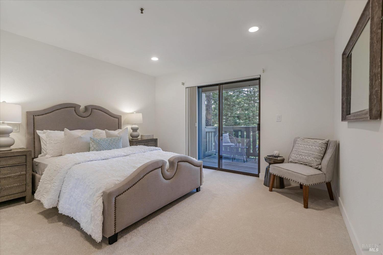 Detail Gallery Image 11 of 24 For 110 Redhawk Rd, Novato,  CA 94949 - 3 Beds | 2/1 Baths