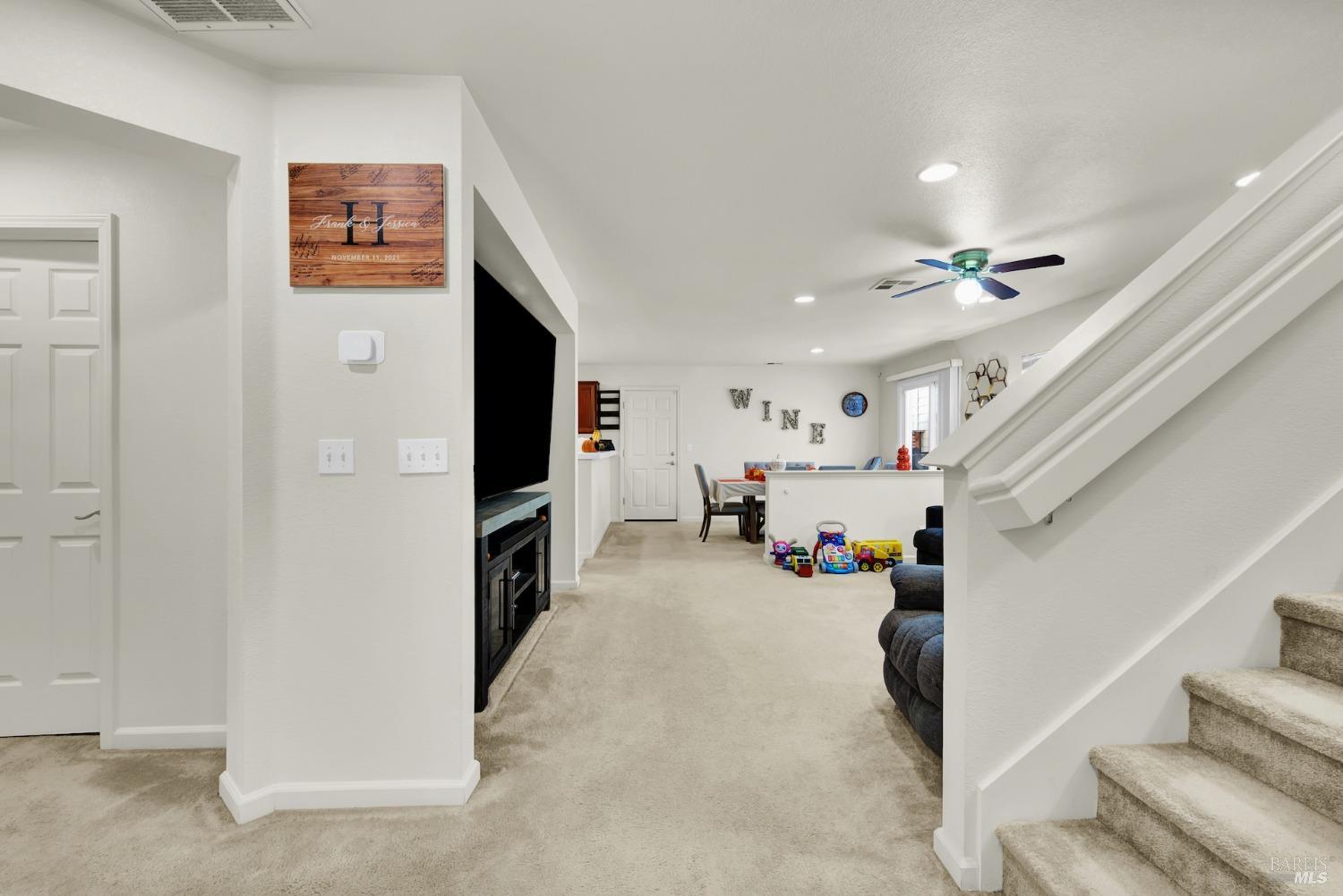 Detail Gallery Image 5 of 75 For 3143 Puffin Cir, Fairfield,  CA 94533 - 3 Beds | 2/1 Baths