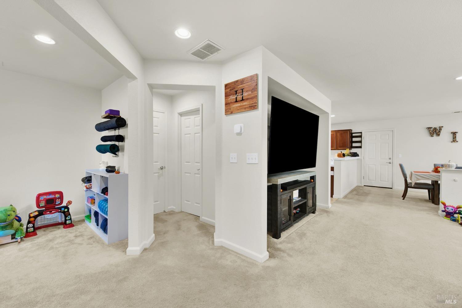 Detail Gallery Image 6 of 75 For 3143 Puffin Cir, Fairfield,  CA 94533 - 3 Beds | 2/1 Baths