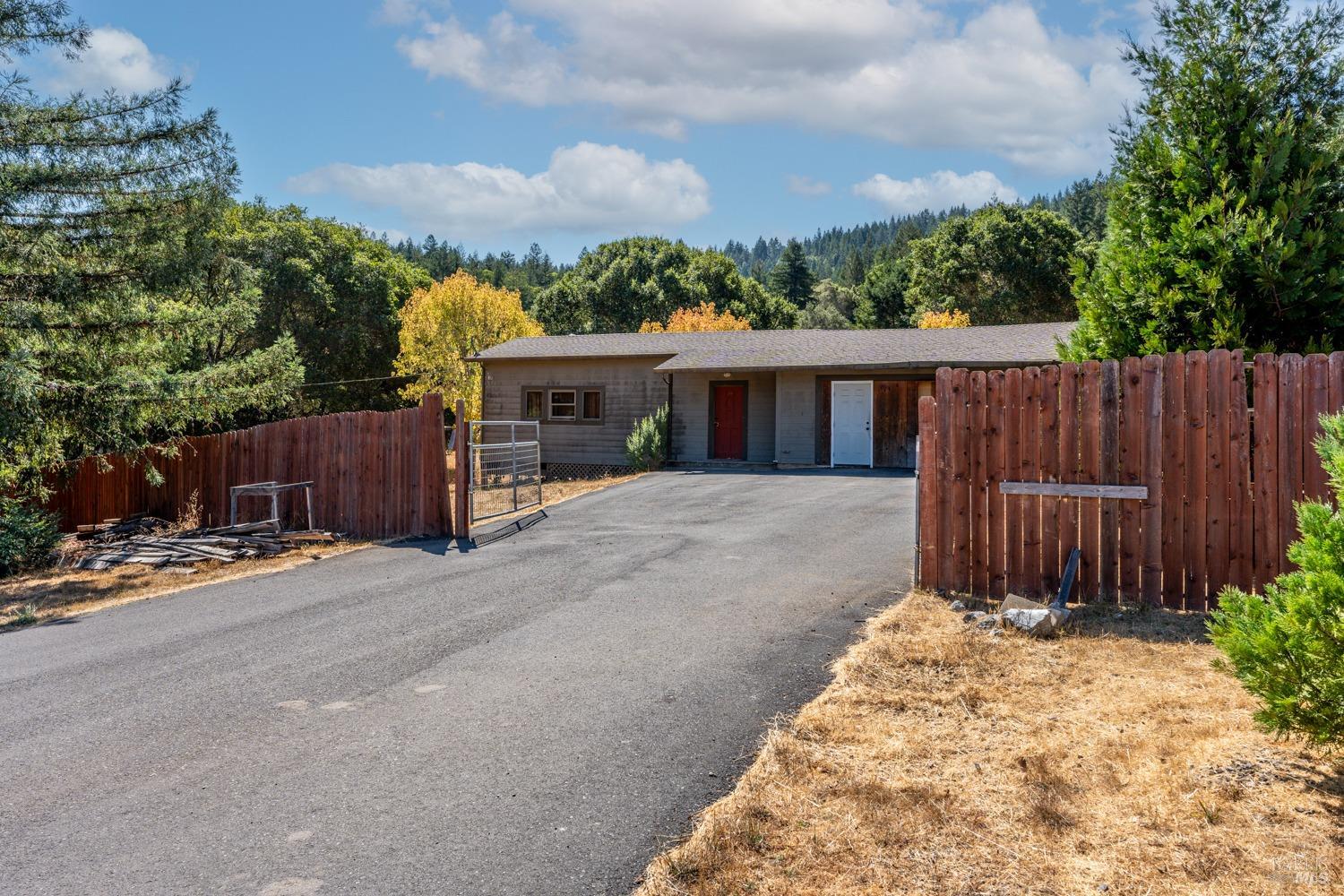 Detail Gallery Image 22 of 31 For 10580 Anderson Valley Way, Boonville,  CA 95415 - 3 Beds | 3 Baths