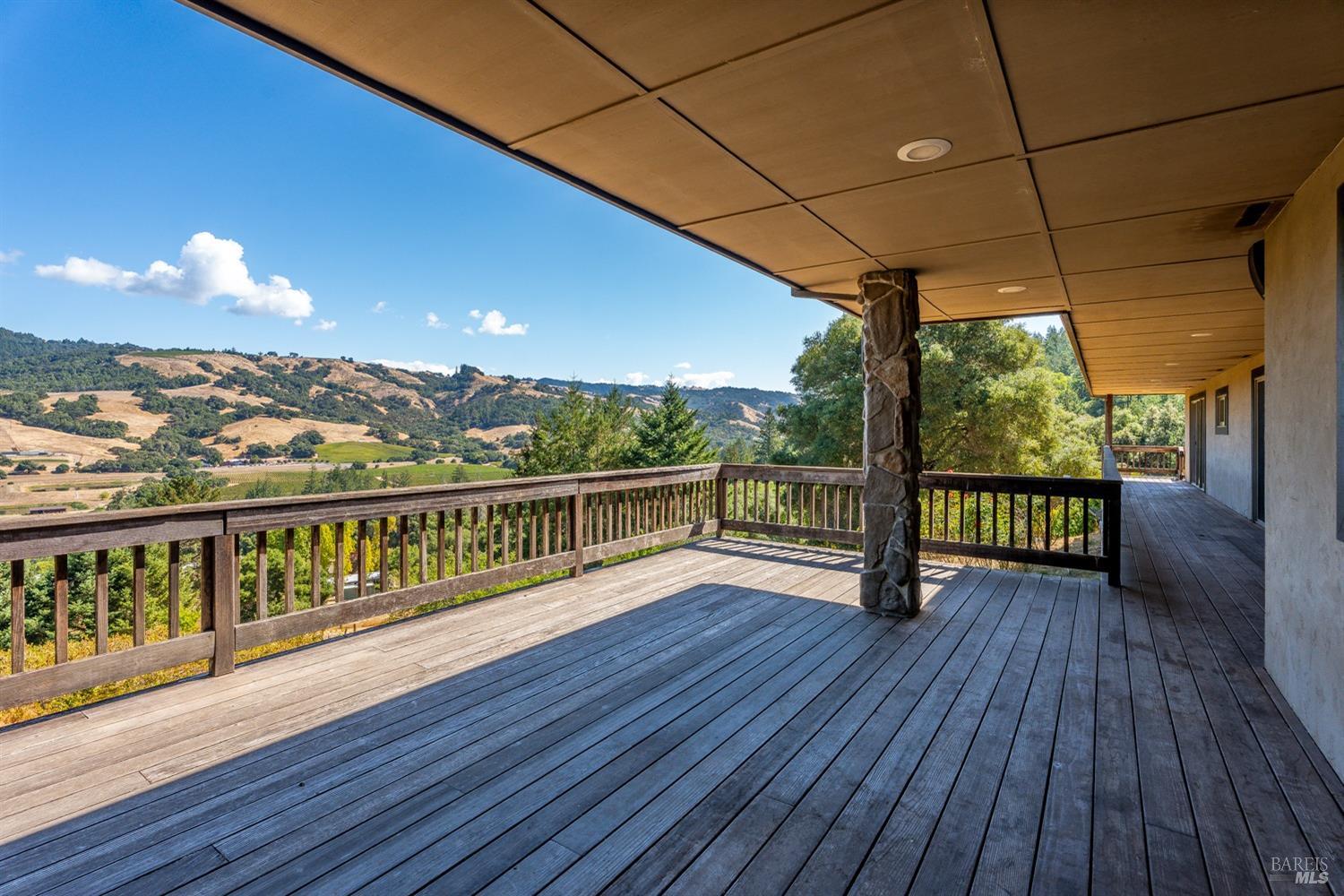 Detail Gallery Image 17 of 31 For 10580 Anderson Valley Way, Boonville,  CA 95415 - 3 Beds | 3 Baths